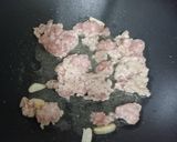 รูปขั้นตอนการทำที่ 2 ของ พาสต้า (ฟูซิลี) ผัดหมูสับตำลึง เมนูเด็ก 2 ขวบ ผู้ใหญ่ทานได้