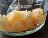 A picture of step 3 of Mixed fruit sarbath.