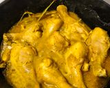 Foto langkah ke 4 dari resep Ayam Ungkep Goreng Srundeng Bawang.