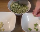 A picture of step 1 of Asparagus and Broad Bean soup.