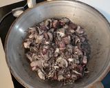 Foto langkah ke 3 dari resep TUMIS CUMI HITAM Simple.