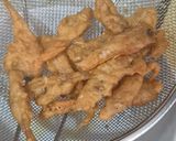 Foto langkah ke 3 dari resep Ikan Asin Bulu Ayam Bungkus Tepung.
