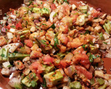 Foto del paso 12 de la receta: Cazuela de pollo con patatas, en salsa de berenjenas y okra