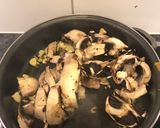 Une image de l'étape 2 de Haricots verts, ail et champignons.