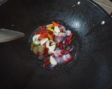 Foto langkah ke 3 dari resep Ikan Saos Asam Pedas.