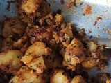 टोस्ट विद चटपटे पोटैटोज(Toast with chatpate potatoes recipe in hindi)