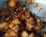 टोस्ट विद चटपटे पोटैटोज(Toast with chatpate potatoes recipe in hindi) रेसिपी चरण 2 फोटो
