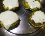 A picture of step 6 of Bell pepper cheese stuffed burger.