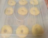Foto langkah ke 4 dari resep Donat Maizena.