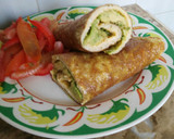Foto del paso 5 de la receta: Tortilla francesa rellena de aguacates