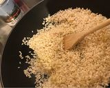 Foto del passaggio 2 della ricetta Risotto allo zafferano