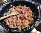 Une image de l'étape 6 de Fondue de poireaux au lard, oignon, crème et épices.