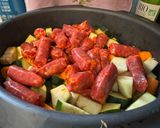 Une image de l'étape 2 de Tajine à la merguez et aux légumes du moment.