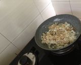 A picture of step 1 of Chinese fried rice 🍚.