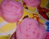 Foto langkah ke 6 dari resep Jelly mawar rasa jambu biji.