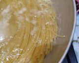 Foto langkah ke 1 dari resep Spaghetti Aglio Olio.