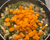Foto del paso 3 de la receta: Revuelto de verduras con tofu firme 🌿