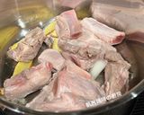 A picture of step 7 of Korean-Style Potato and Pork Rib Soup.
