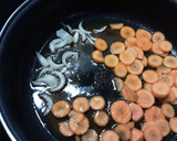 Foto del paso 3 de la receta: Albóndigas de pavo y pollo con zanahoria y guisantes