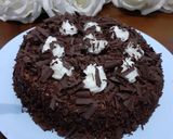 Foto langkah ke 8 dari resep Basic Chocolate Cake/kue ultah.