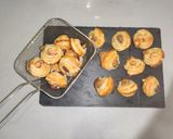 Foto del paso 3 de la receta: Frivolidades saladas con hojaldre