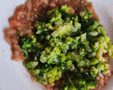 Foto del paso 3 de la receta: Tomates rellenos de quinoa y brócoli