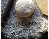 Foto del paso 2 de la receta: Medialunas de manteca