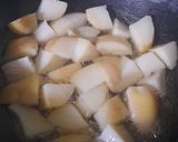A picture of step 2 of Patatas Bravas.