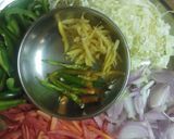 देसी फ्लेवर हक्का नूडल्स (desi flavour Hakka noodles recipe in Hindi) रेसिपी चरण 3 फोटो