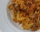 Foto langkah ke 3 dari resep kwetiau goreng pedas.