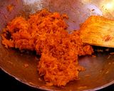 A picture of step 2 of Gajar Halwa with Honey.