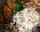 Foto langkah ke 4 dari resep Kwetiau goreng ala resto,praktis gak ribet.