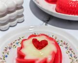 Foto langkah ke 5 dari resep Puding Stroberi Vanila.
