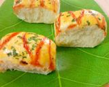 Foto langkah ke 6 dari resep Roti Sosis Panggang Eggless.
