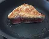 Foto del paso 3 de la receta: Atún rojo estilo tataki con mayonesa de soja