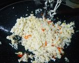 Foto langkah ke 6 dari resep Nasi Goreng Keju (super simpel dan cepat).