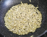 Foto del paso 2 de la receta: Bolas de puré de patata con morcilla y cebolla caramelizada