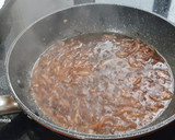 Foto del paso 5 de la receta: Conejo con cebolla caramelizada al Pedro Ximénez