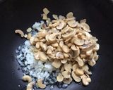 Foto del paso 1 de la receta: Zapallo italiano con pollo y champiñón