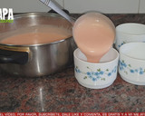 Foto del paso 4 de la receta: Natillas de chocolate rosa