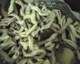 Foto langkah ke 1 dari resep Usus Ayam Bumbu kuning pedass.