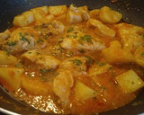 Foto del paso 7 de la receta: Pollo en salsa de tomate🌺