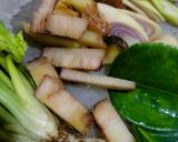 Foto langkah ke 1 dari resep Tom Yum Goong Thai Boy.