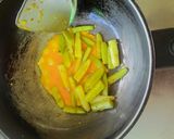 รูปขั้นตอนการทำที่ 2 ของ แตงกวาผัดไข่