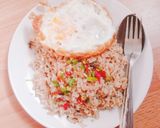 รูปขั้นตอนการทำที่ 2 ของ ข้าวผัดเกลือร้านกระแต Salt Fried Rice 🧂 🍚