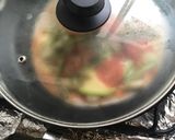 Foto del paso 4 de la receta: Pizza al sartén en masa de tortilla (burrera)