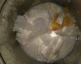 A picture of step 3 of Mango shake.