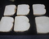 Foto del paso 1 de la receta Triángulos de pan de molde con jamón y queso