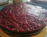 Foto del paso 5 de la receta: Tarta de chocolate rellena de frambuesa y mousse de vainilla 🥧