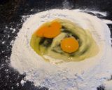 Foto del paso 1 de la receta: Linguini de Semolino con salsa de langostinos